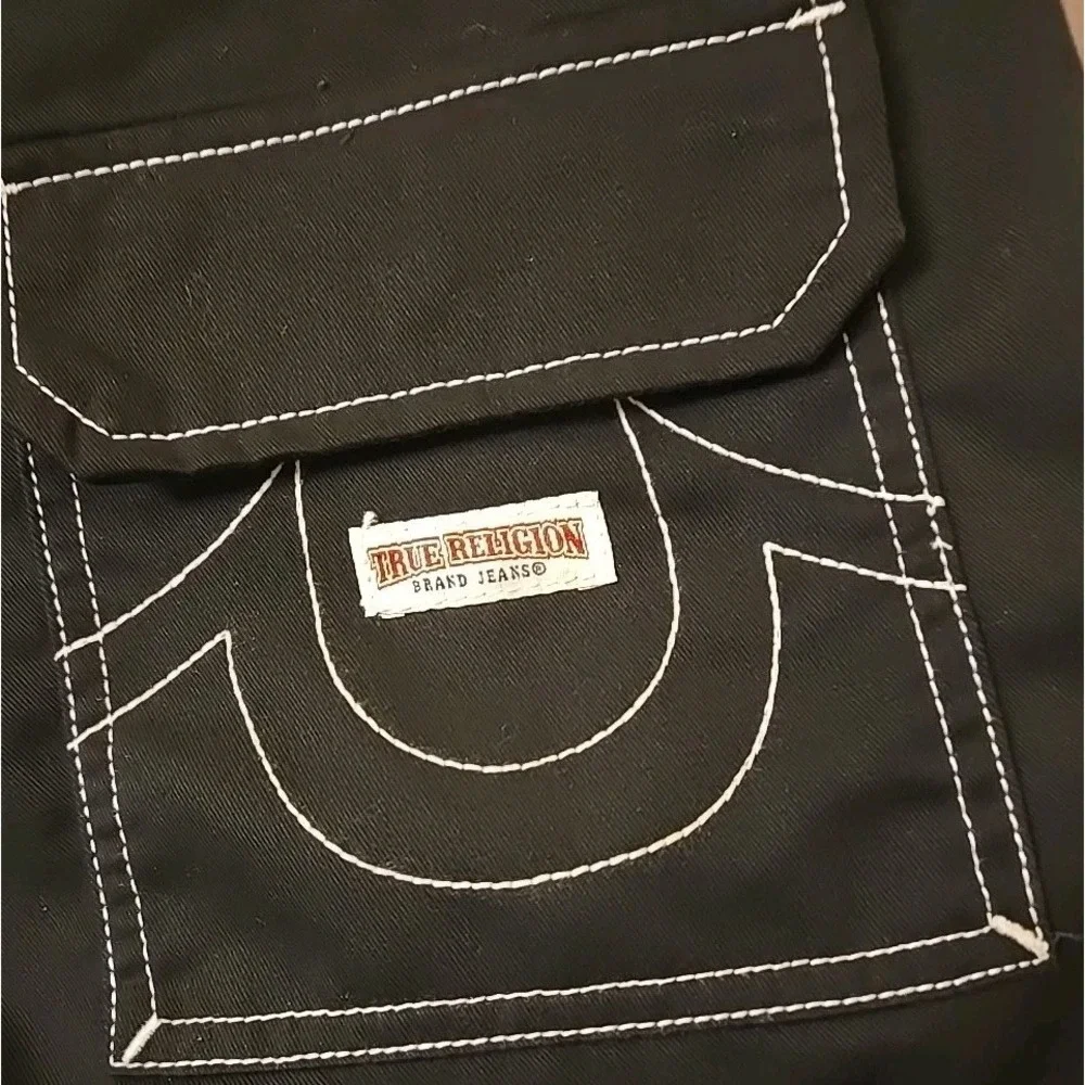 TRUE RELIGION Jet Black Cargo Pants -‎ Men's Size 31 / 34x31 NWT
